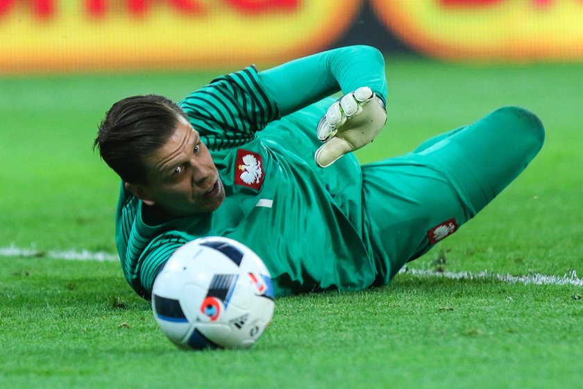 Wojciech Szczęsny: Żyje na poziomie średniej krajowej!