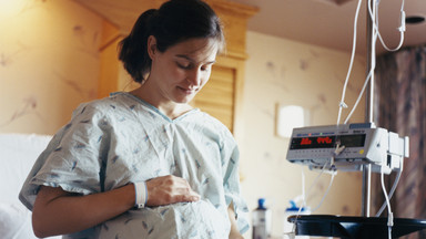 Glukoza przy porodzie - jak wpływa na długość porodu?