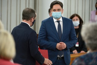 Wyższości prawa unijnego nad krajowym. RPO chce wyłączenia czworga sędziów TK ze sprawy