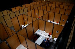 Izolacja bez kontroli? Wątpliwe rozwiązanie we Francji