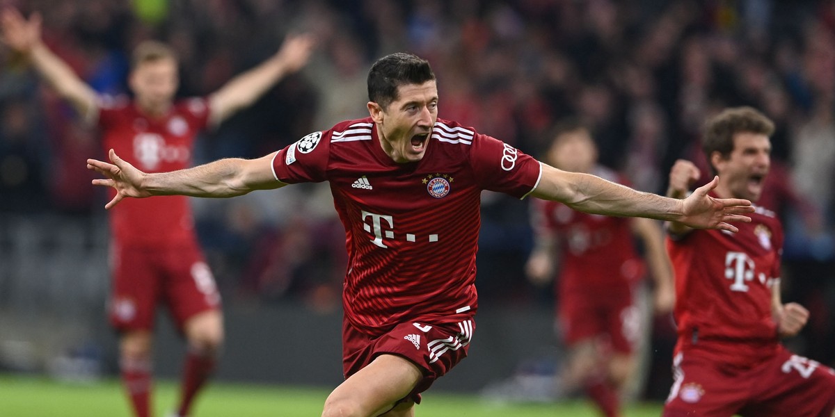 Robert Lewandowski drożeje z dnia na dzień. 