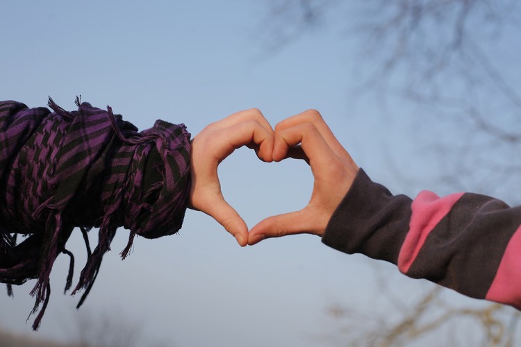 Emo są bardzo emocjonalne, wrażliwe, nieśmiałe...