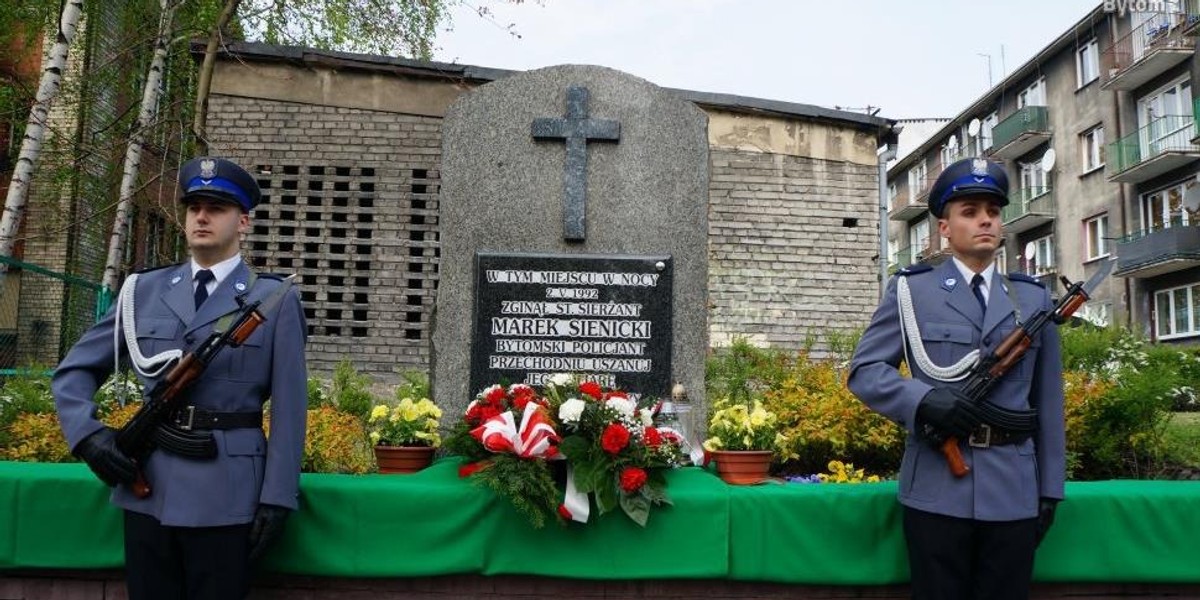 Miał żonę i dziecko. Zginął na służbie