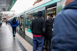 Strajk we Francji. Nie działa transport, nie pracują nauczyciele i lekarze