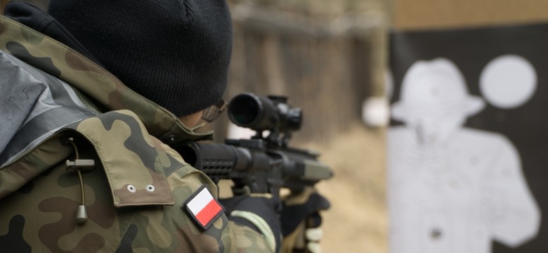 Czy Polska powinna przywrócić powszechny pobór? Prawie połowa Polaków jest na "tak"