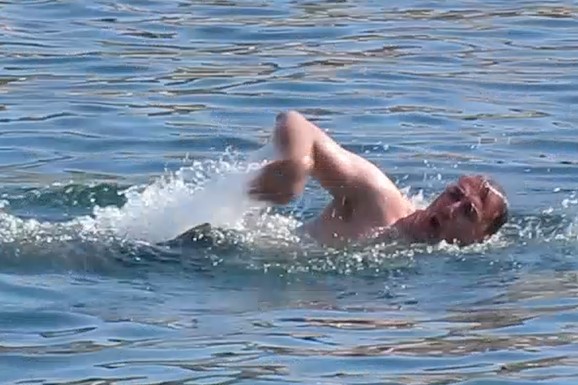 ĆERKAMA REKAO DA SU USVOJENE Pevač o borbi za poto