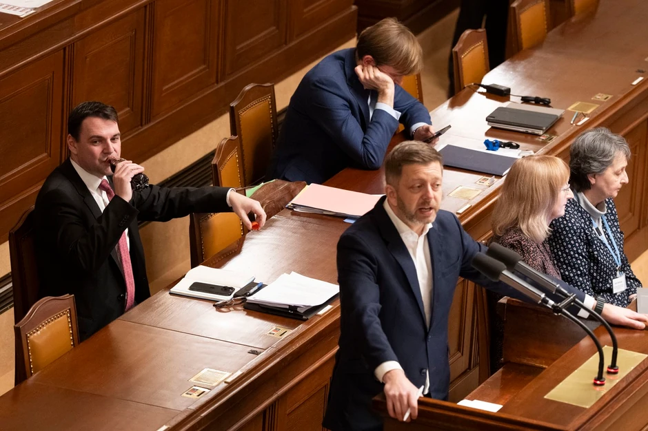 Petr Mačinka (L) u parlamentu Češke 27. januara 2025.