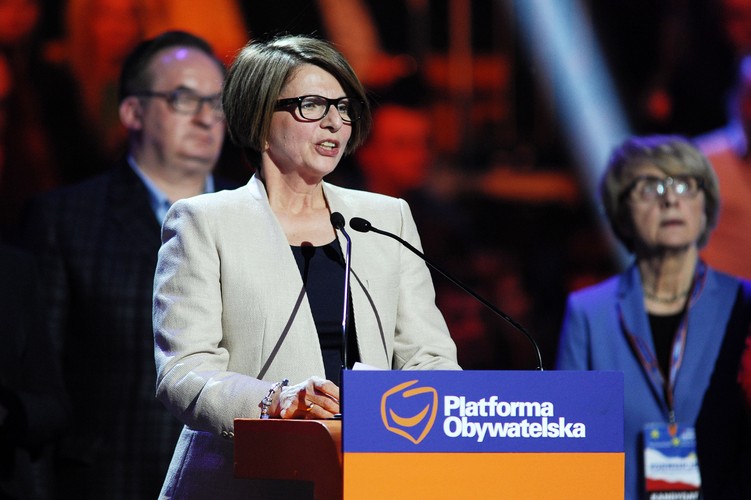 Julia Pitera, która kilka lat temu jako pełnomocnik premiera do walki z korupcją tropiła nieprawidłowości związane ze służbowymi wydatkami, mówi o wystawnym obiedzie Jacka Rostowskiego i Radosława Sikorskiego, jak o spotkaniu służbowym.