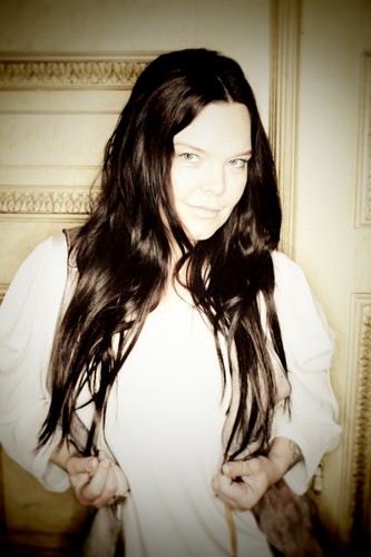 Anette Olzon zaczyna karierę na własną rękę