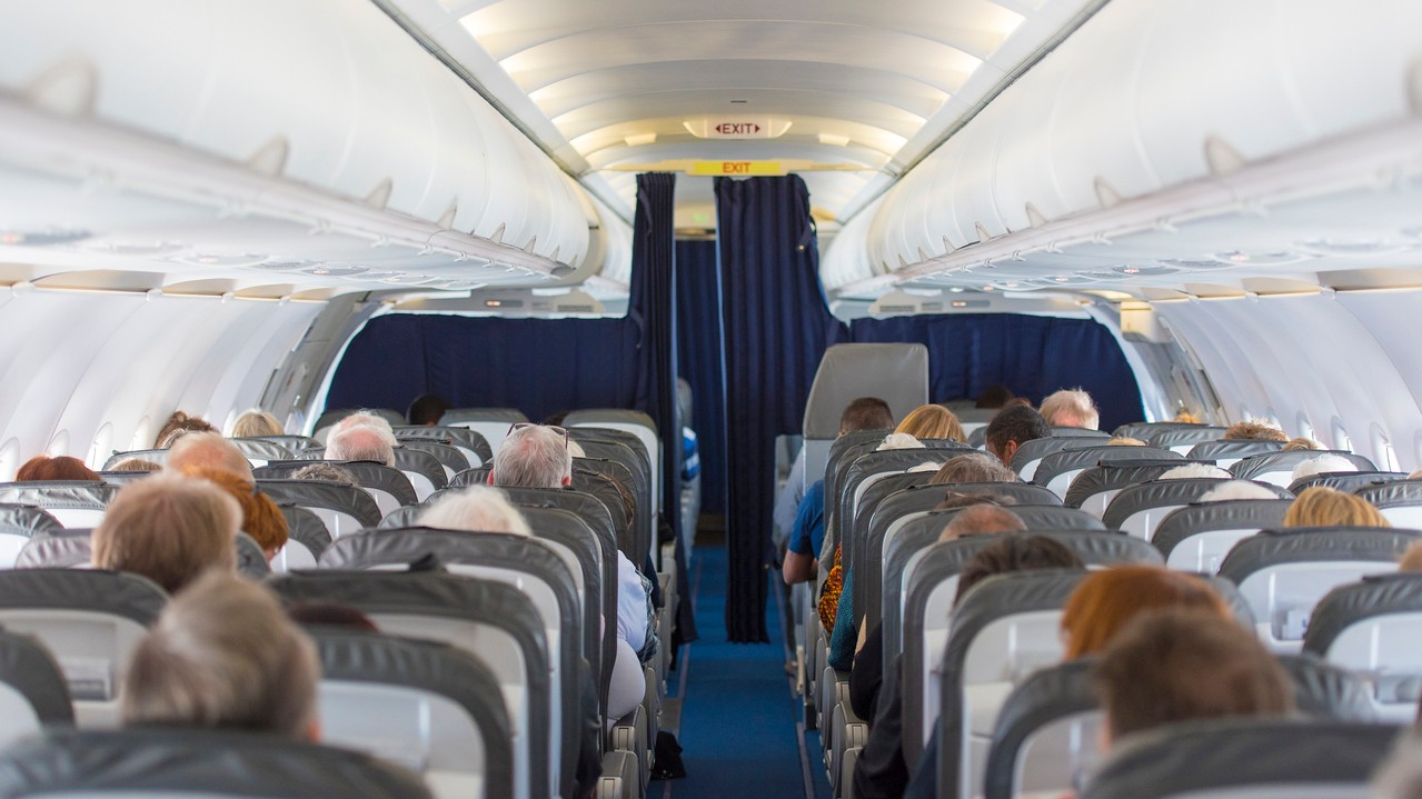 Čo sa deje s vaším telom počas dlhého letu?