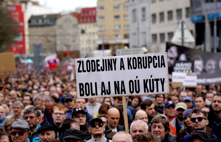 Demonstranti su u aprilu prošle godine pozvali na ostavku Tibora Gašpara