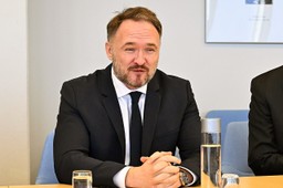 "stoimy w obliczu bardzo poważnej sytuacji". unijny komisarz ds. energ