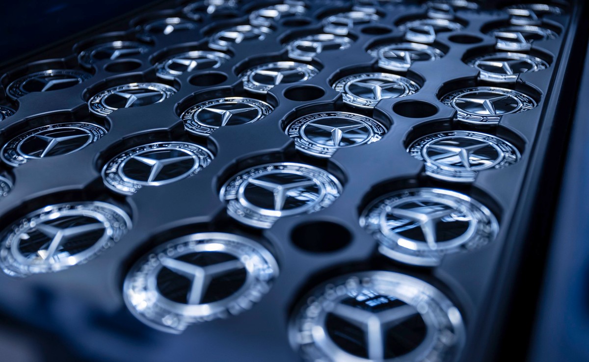 Koreański incydent zmienia zasady. Mercedes i BMW ujawniają producentów akumulatorów