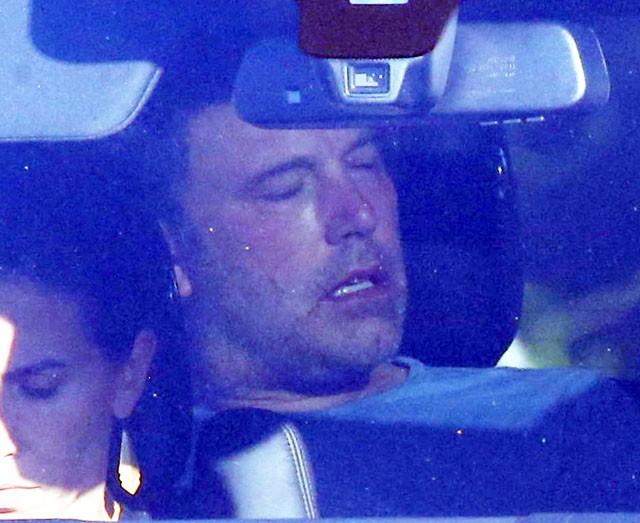 Ben Affleck végre helyrejött az elvonó után és jobban néz ki, mint valaha