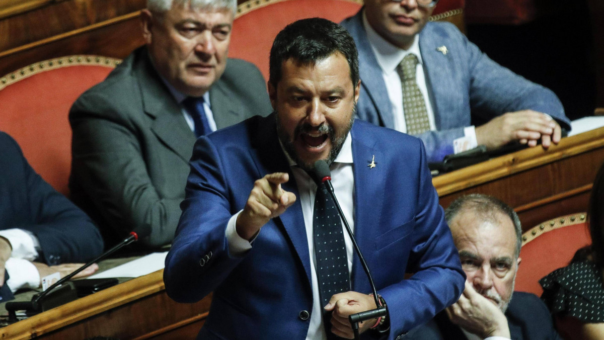 Włochy: Ogromny chaos na szczytach władzy. Problemy Matteo Salviniego