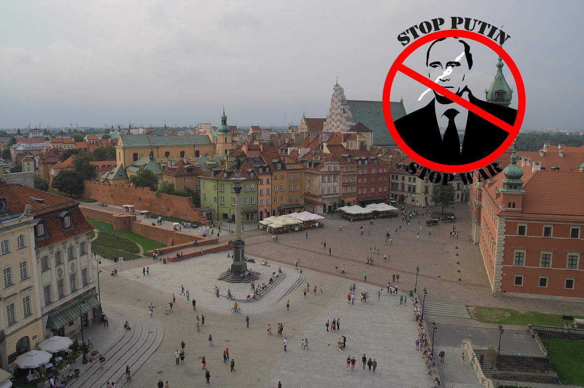Widok na Warszawę z góry - z boku napis Stop Putin wokół przekreślonego Putina