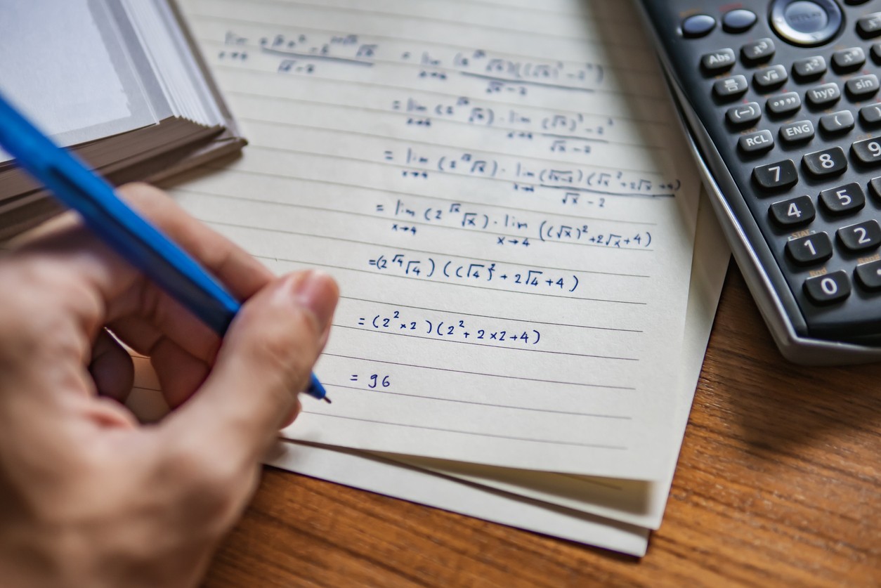 Štát mení pravidlá, na stredných školách zavádza povinnú maturitu z matematiky.