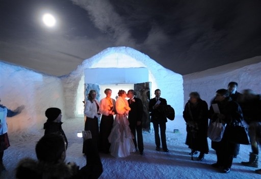 SLUB SWEDEN CHURCH WEDDING ICE