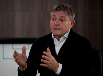 Dragan Piski VLASNIK RASKOŠNOG IMANJA vrednog DVA MILIONA EVRA: Napravio OAZU van Srbije, NEĆETE VEROVATI KO SU MU KOMŠINICE! 