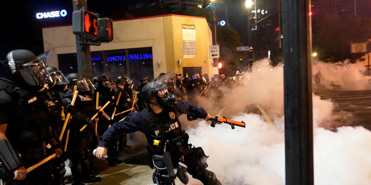 To zabiło duszonego przez policjanta 46-latka