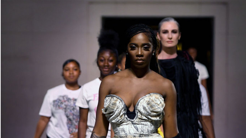 Tiwa Savage hits the runway for Naomi Campbell’s #FashionForRelief ...