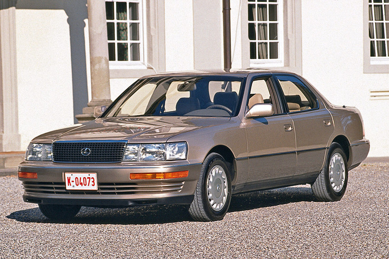 Lexus LS 400