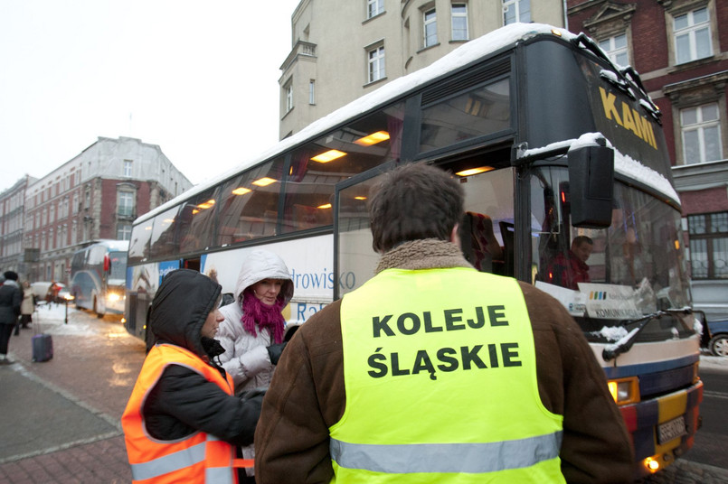 Urząd Transportu Kolejowego zawiesił Kolejom Śląskim licencję przewoźnika.