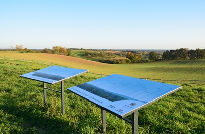 Wiszniak, punkt widokowy z panoramą i ogniskiem 