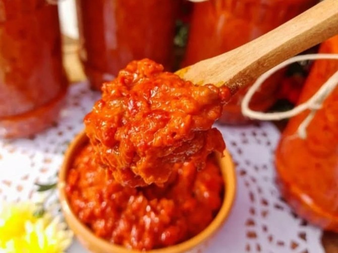Ajvar od pečenih paprika