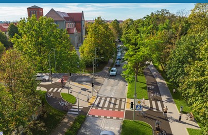 Przy ulicy Ołtaszyńskiej piesi i rowerzyści będą bezpieczniejsi