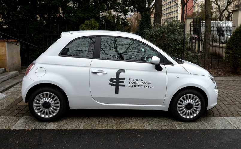 W 2018 roku i później przewidywana jest homologacja, wyprodukowanie i przetestowanie krótkich serii samochodów. Najlepiej ocenione pojazdy przejdą procedurę homologacyjną i będą wyprodukowane w krótkiej serii, do 100 sztuk. Po wyborze modelu rozpocznie się produkcja seryjna polskiego 'elektryka'.