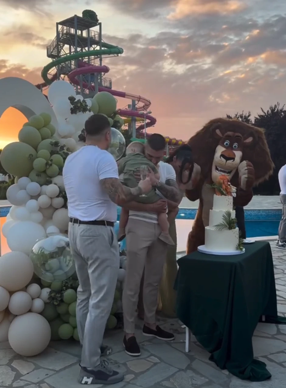 Slavlje posle krštenja Vukana Šijana