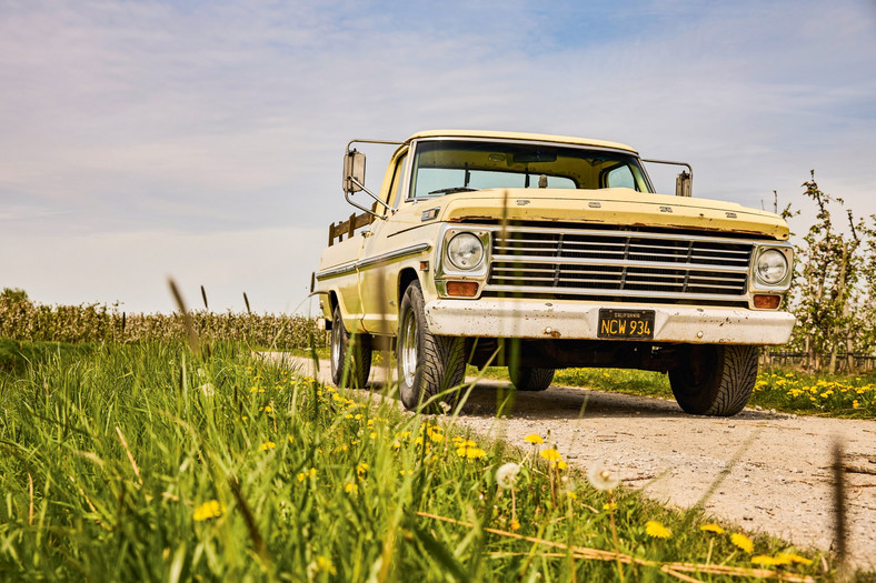 Ford F-250 Camper Special