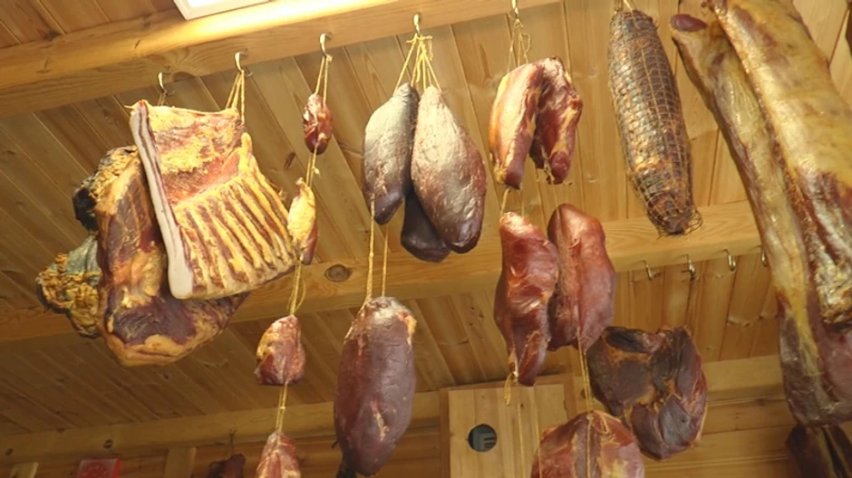 Filipovići decenijama prave domaću pršutu