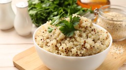 wspiera zdrowie serca i jelit. seniorzy powinni jeść do obiadu zamiast ziemniaków