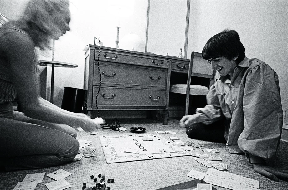 W „Monopol” od początku grało się już tylko w jedną wersję gry. Wygrywał ten, kto doprowadził do bankructwa innych.