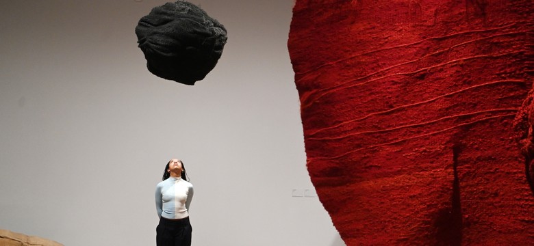 "The Times" o wystawie Abakanowicz w Tate Modern: fascynująca i hipnotyzująca