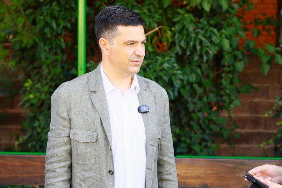 "Pobedili su rad i znanje, Gimnazija "Stevan Sremac" vraća se na pravi put!" Oglasio se gradonačelnik Niša Jovanović i uputio apel roditeljima