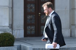 Koronawirus w Polsce. Szumowski apeluje o ograniczenie zgromadzeń do zera