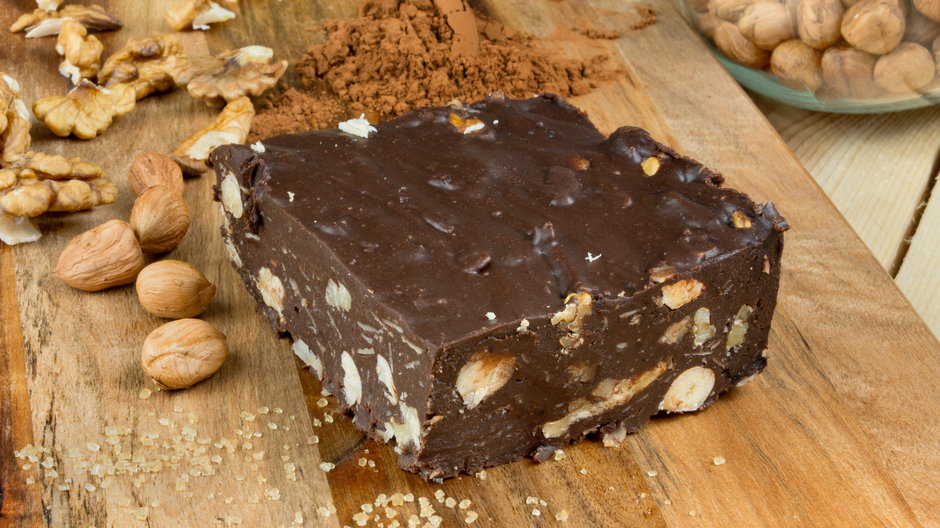 Blok czekoladowy można przygotować z ciemnej i jasnej czekolady - Clamo Clamare/stock.adobe.com