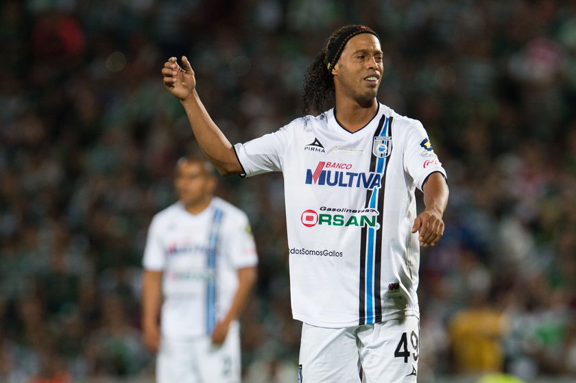 Zaskakujący transfer i powrót gwiazdy. Ronaldinho zagra w Europie!