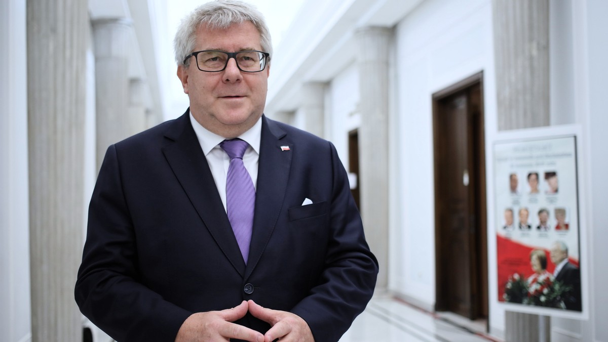 Ryszard Czarnecki wygrał proces w trybie wyborczym z Koalicją Europejską. Polityk wytoczył proces KE za billboardy zaprezentowane w kampanii "akcja ewakuacja" z jego wizerunkiem.