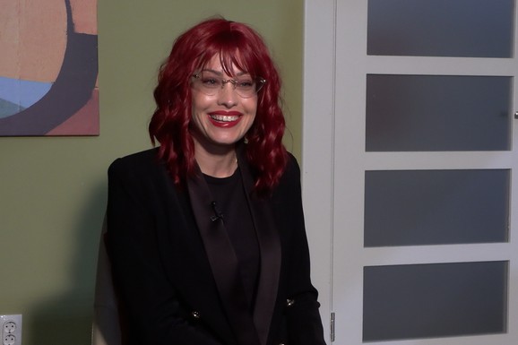 (VIDEO) "DOŠLO JE VREME DA BUDEM DRUGAČIJA" Mirka Vasiljević napravila drastičnu promenu, progovorila o životu, snimanjima i odluci: "Pobegla sam od sebe privatno"