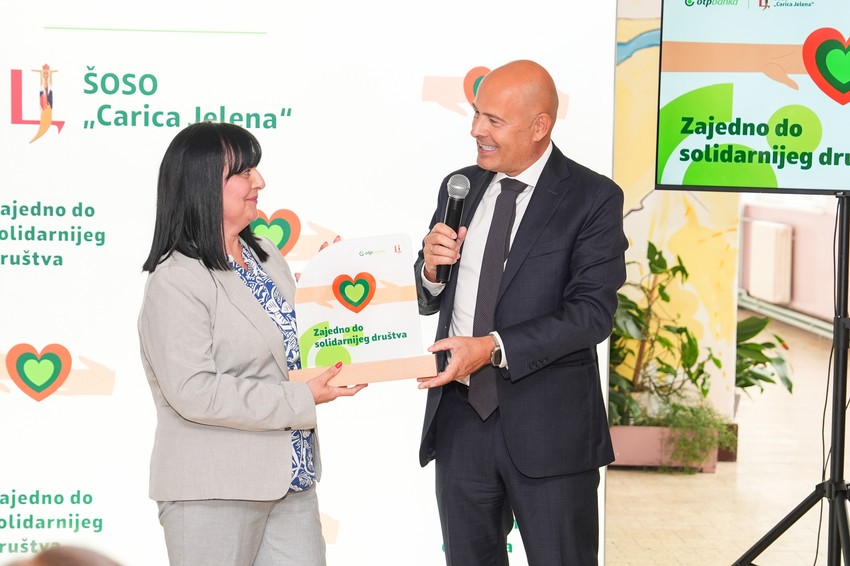Donacija OTP banke ŠOSO "Carica Jelena" iz Niša