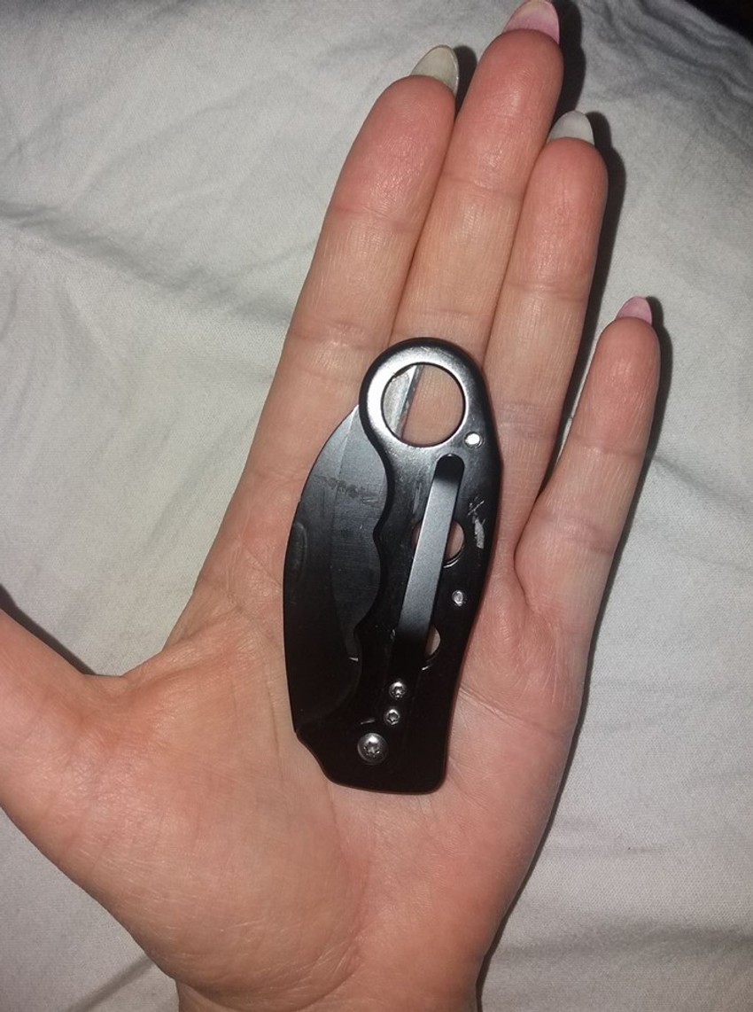 Nož-bokser koji je majka pronašla kod sina