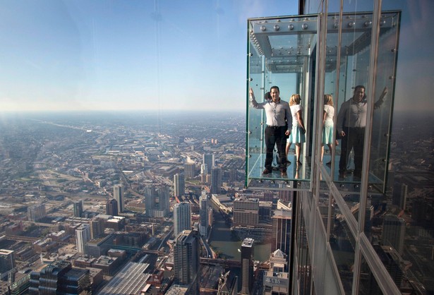 Przeszklony balkon na 103. piętrze Willis Tower w Chicago