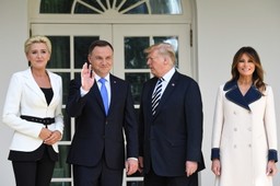 "Washington Post": Strategia Polski na uzyskanie bazy USA - nazwać ją "Fort Trump"