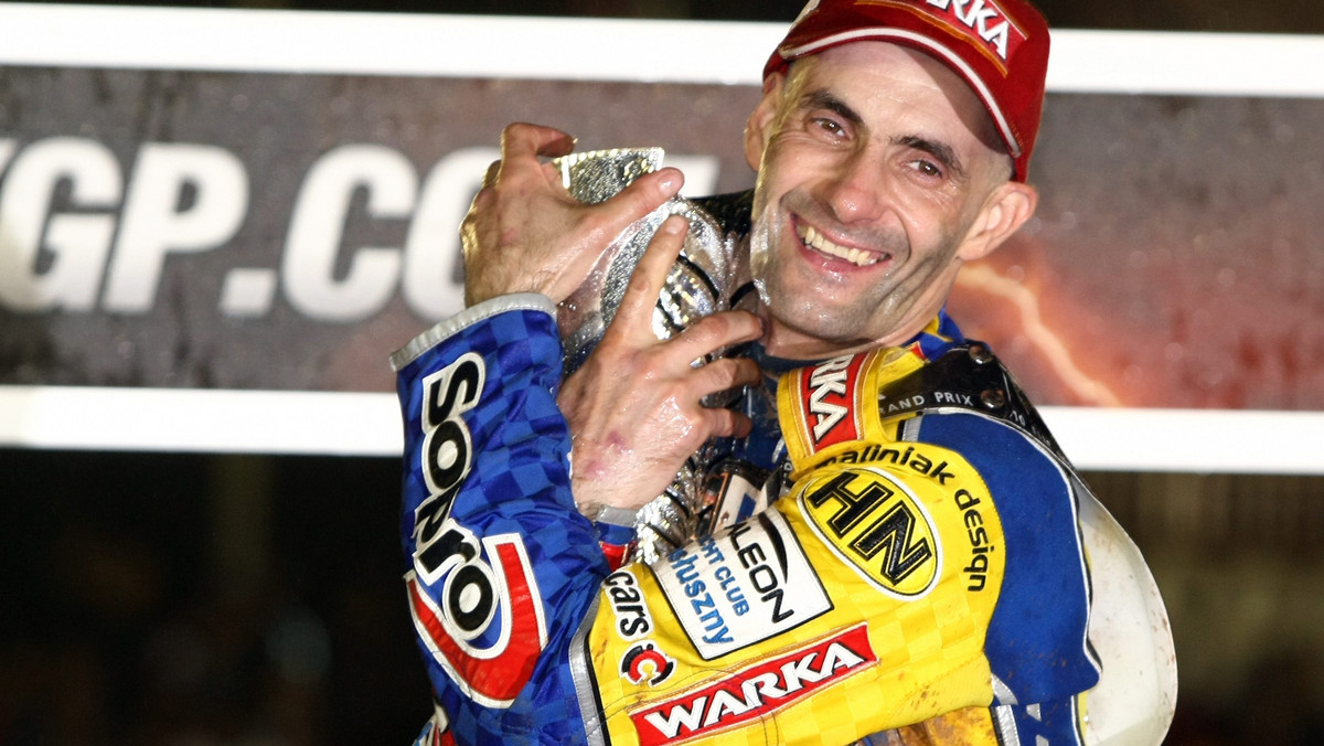 Tomasz Gollob pokonał Sławomira Szmala w 1/4 finału plebiscytu Asy Dekady. W walce o finał nasz znakomity żużlowiec zmierzy się z Justyną Kowalczyk.