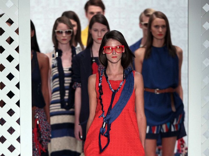 Moda na kolor! Rozpusta barw na wybiegu