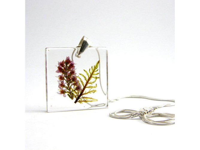 Zatrzymaj lato na dłużej! Roślinna biżuteria Sylwii Całus